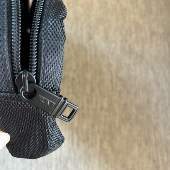 Tumi Zipper Pouch - Picture 2 of 11